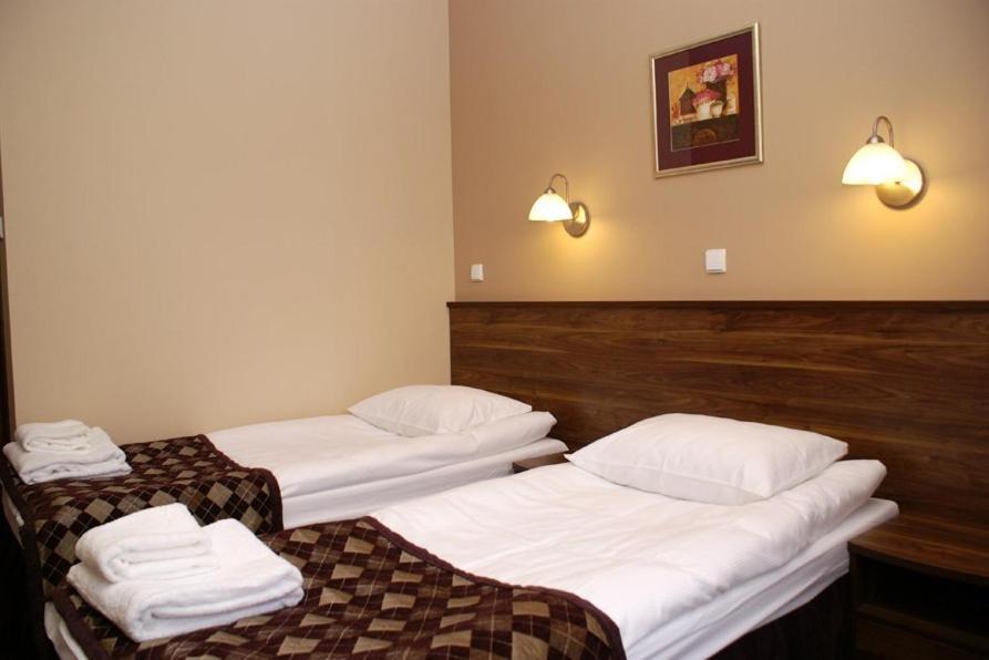 Hotel Belfort Lomza Quarto foto